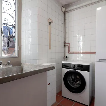 Chalet Casa Passeg Dera Libertat 8 *